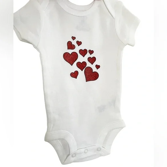 Carter’s Newborn Baby Handmade Hearts Graphic White One-Piece with Snaps - Picture 7 of 13